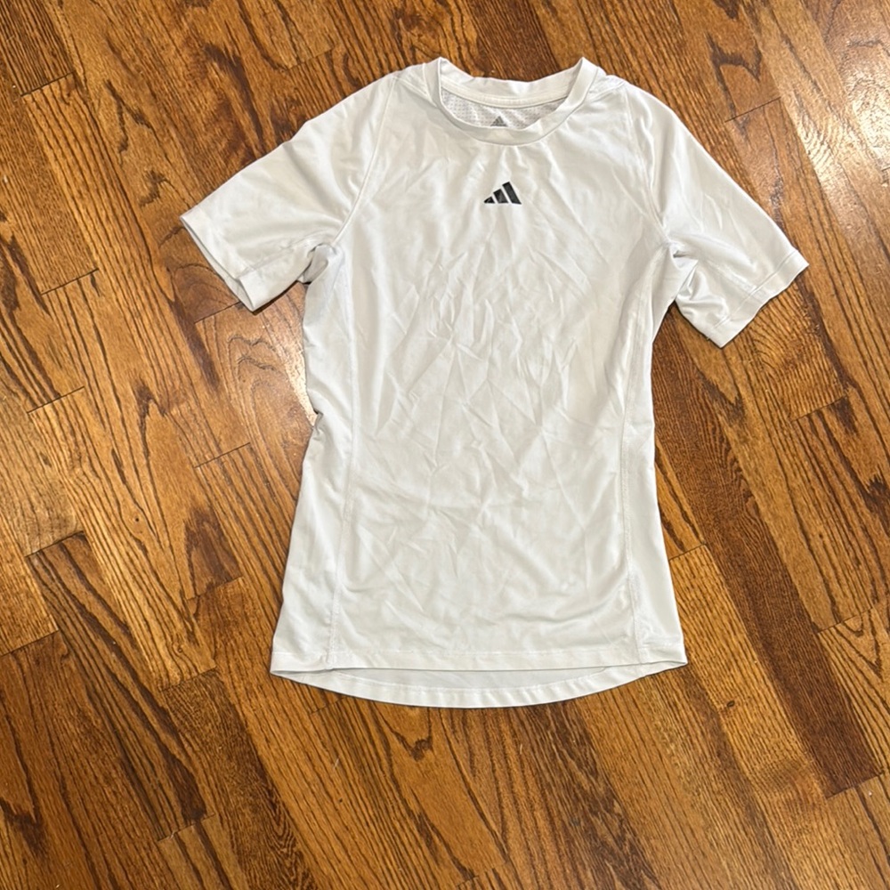 Adidas White techfit Performance Tee size M(10/12)